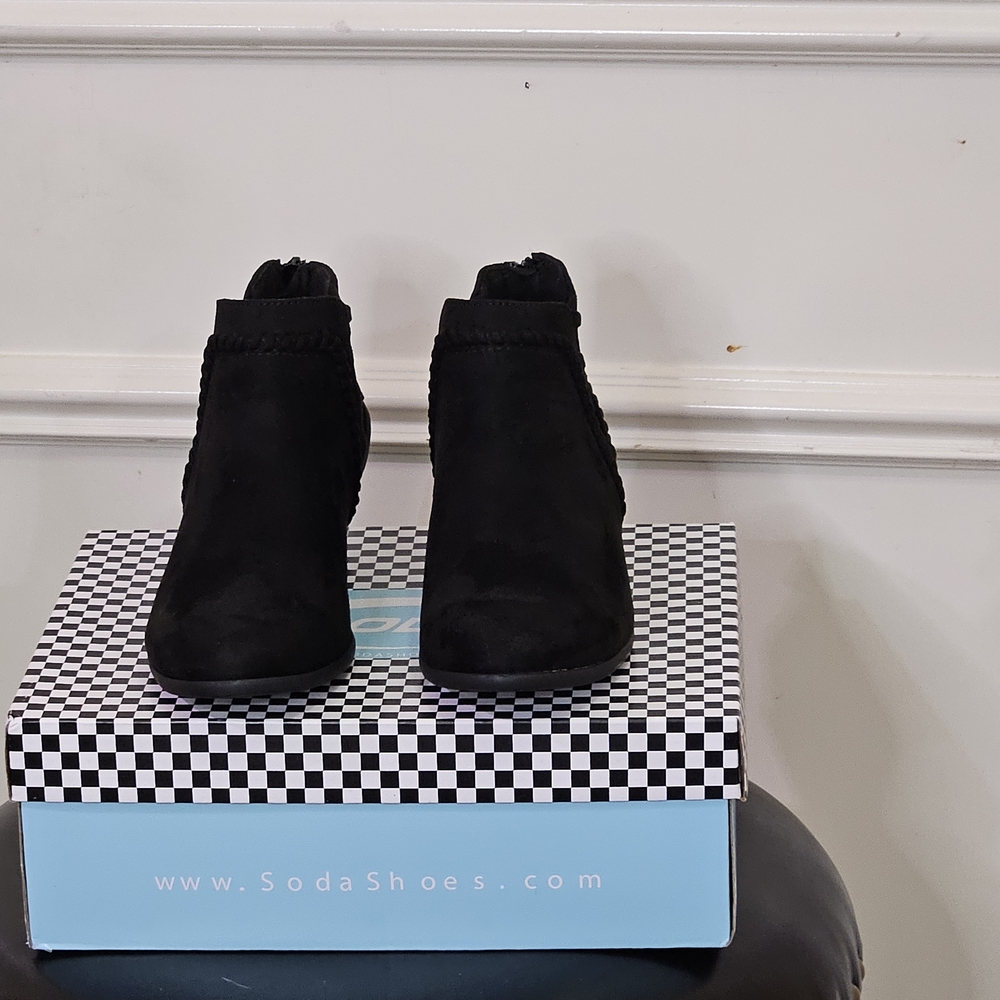 Soda Black Faux Suede Ankle Booties, Size 7, NIB,NWOT - Picture 16 of 16